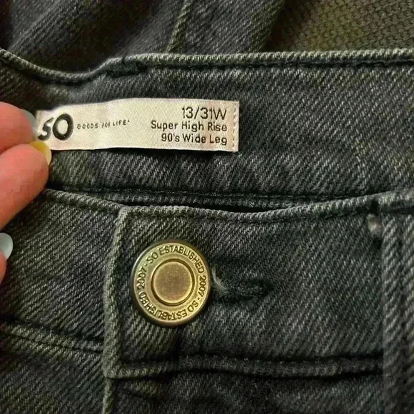 SO, Super High-Waist, “90’s Wide-Leg”, Black Distressed Jeans. Size 13/31W - Picture 3 of 3